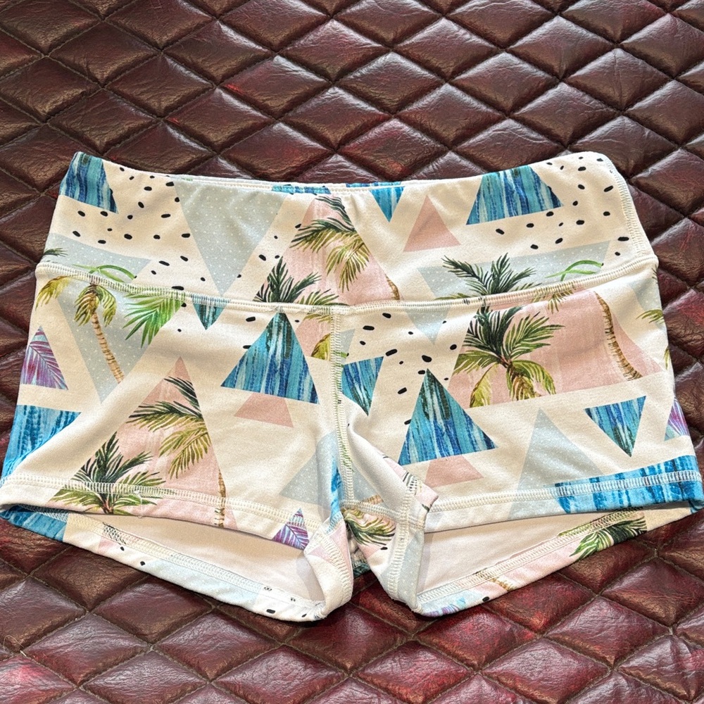 Fleo Tropical geometric Print Women's Shorts